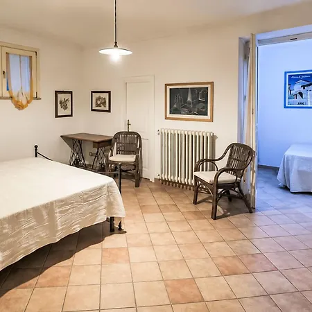 Le By Interhome Villa Penna in Teverina